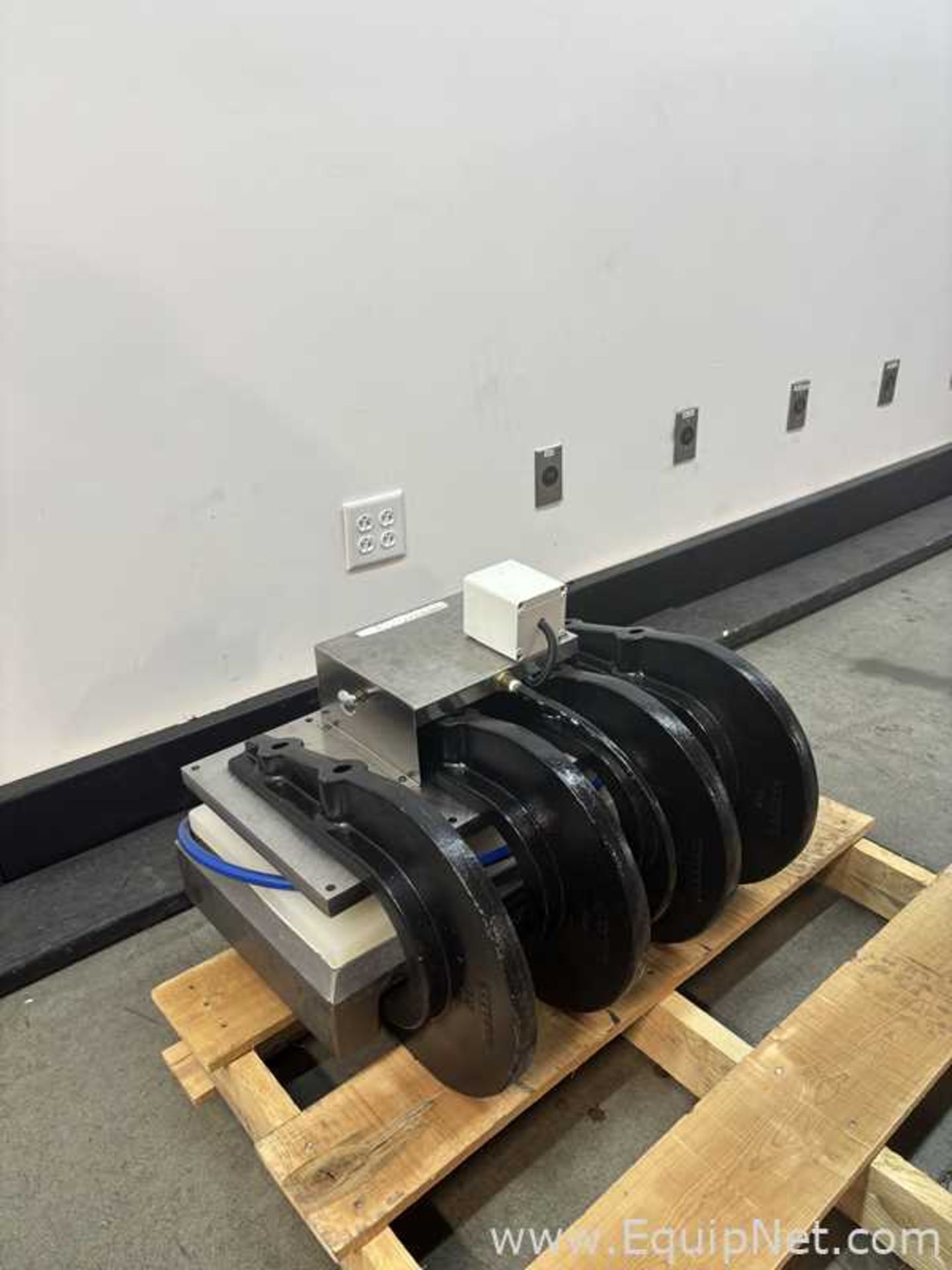 Tippmann Industrial Products, Inc. Clicker 1500 Die Cutting Press - Image 3 of 6