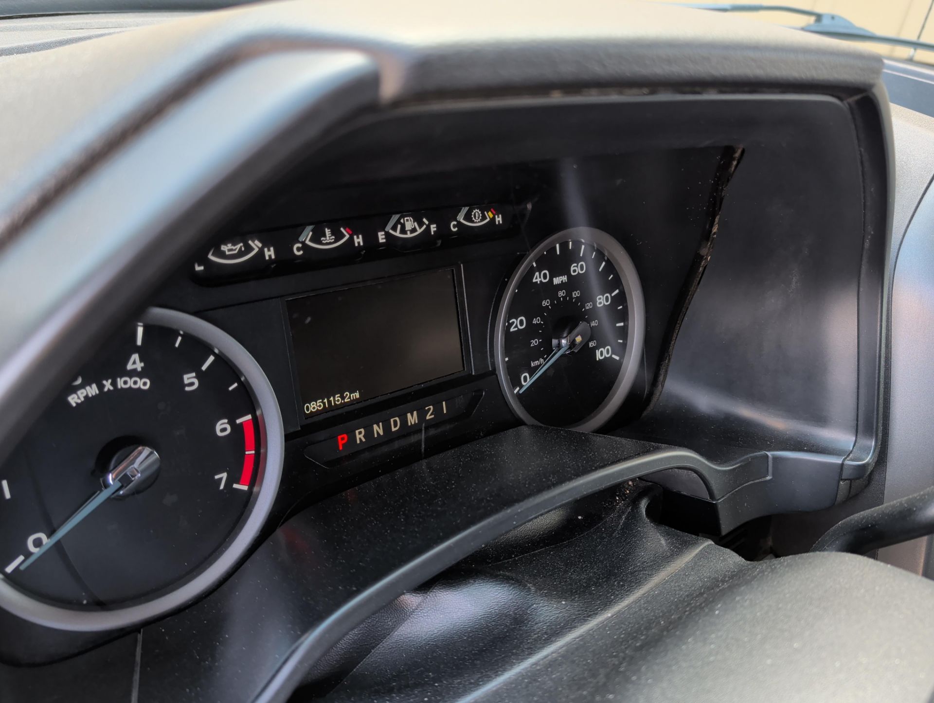 Lots 799-850 located off site in Ogden, UT | 2018 Ford F350 XLT with 85,115 mi runs and drives clean - Image 11 of 11