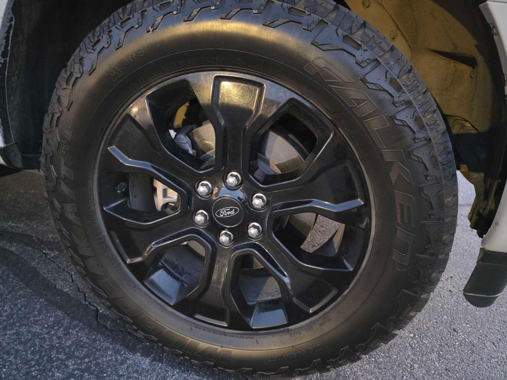 2023 Ford F-150 Lariat, Black Appearance Package, One Owner, Moonroof, 48,000 Miles, Clean Title, VI - Image 13 of 22