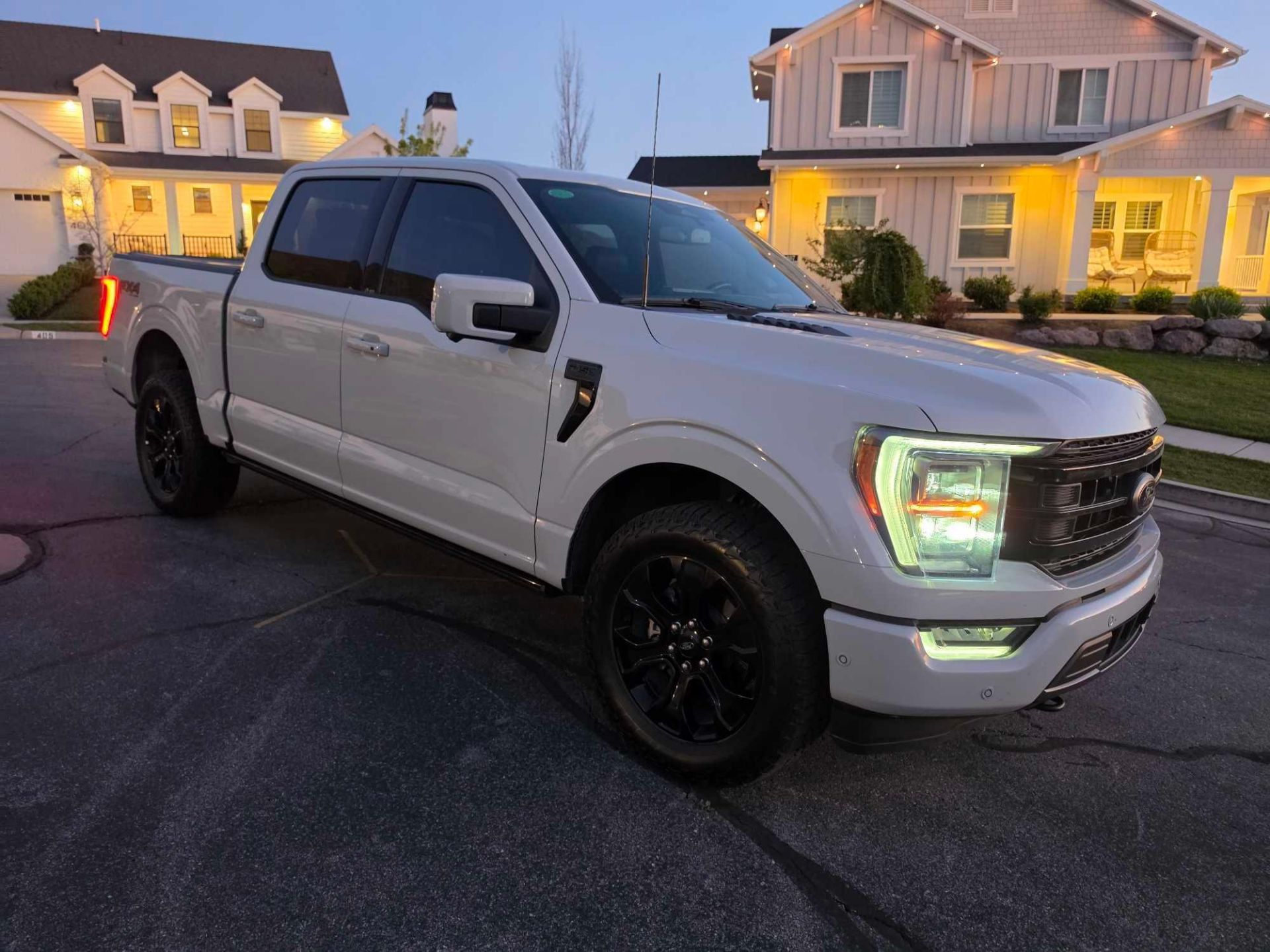 2023 Ford F-150 Lariat, Black Appearance Package, One Owner, Moonroof, 48,000 Miles, Clean Title, VI - Image 12 of 22