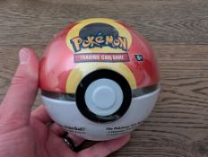 Pokemon poke ball