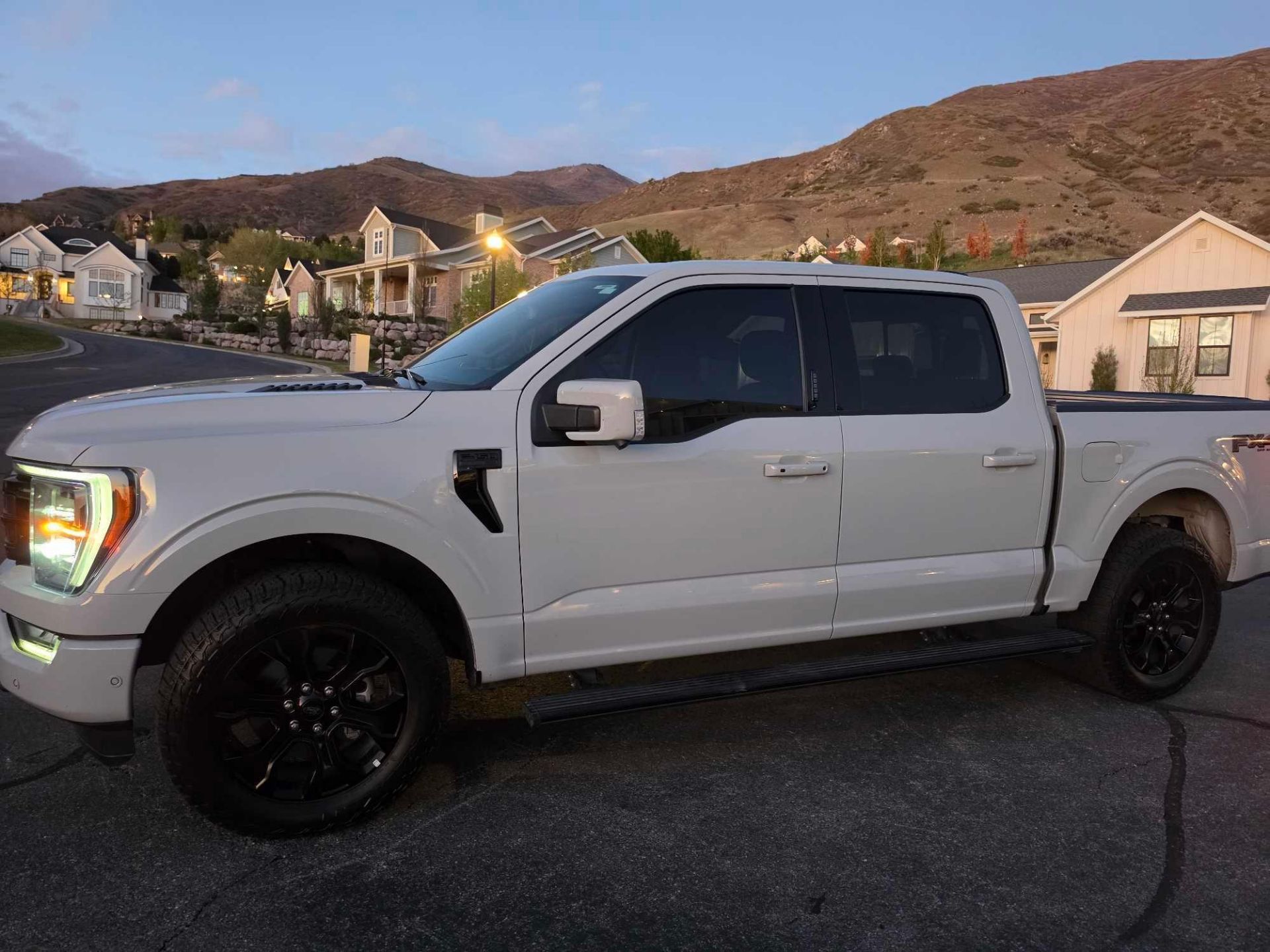 2023 Ford F-150 Lariat, Black Appearance Package, One Owner, Moonroof, 48,000 Miles, Clean Title, VI - Image 10 of 22