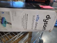 Dyson V 15 detect submarine