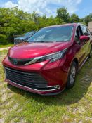 2022 Toyota Sienna Van, VIN # 5TDYRKEC4NS114479 Hybrid