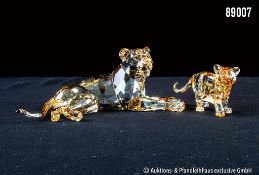 Swarovski Kristallfiguren Löwenmutter mit einem Jungen, Jahreseditionen 2016 SCS, L bis ...