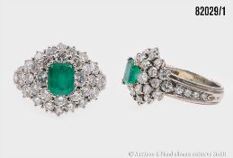 Goldring 750 WG, mit Smaragd ca. 1,2 ct und 38 Brillanten ca. 3,17 ct, tw-w-vvs-si, ca. ...