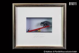 Volker Kühn (1948-2023) 3D-Installation " Nichts ist unmöglich" mit Bleistift betitelt ...