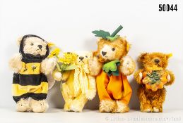 4 Steiff Teddys, Mohair, KF, 2x Schild, Teddybär mit Kürbis Nr. 028472 und 028199, ...