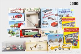 Konv. Modellfahrzeuge, Setpackungen, Bausätze und Bücher (Blechspielzeug), dabei Kibri, ...