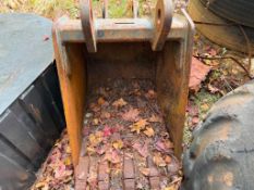 24in excavator tooth bucket