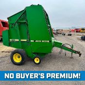 John Deere 535 Round Baler