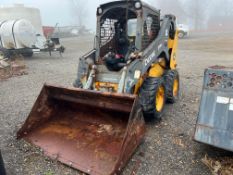 John Deere 318G Skid Steer