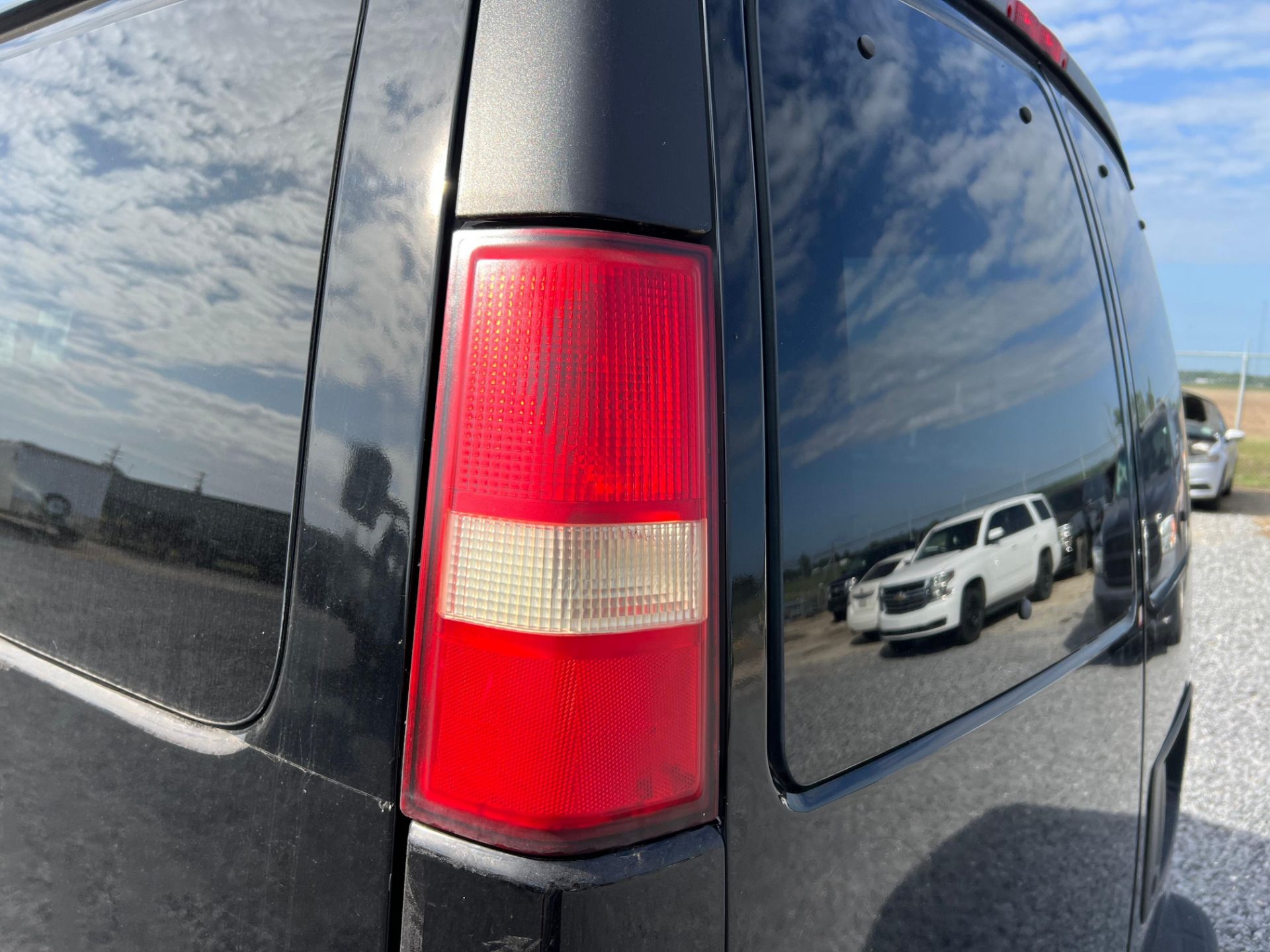 NO RESERVE! Chevrolet Express Van - Image 30 of 67
