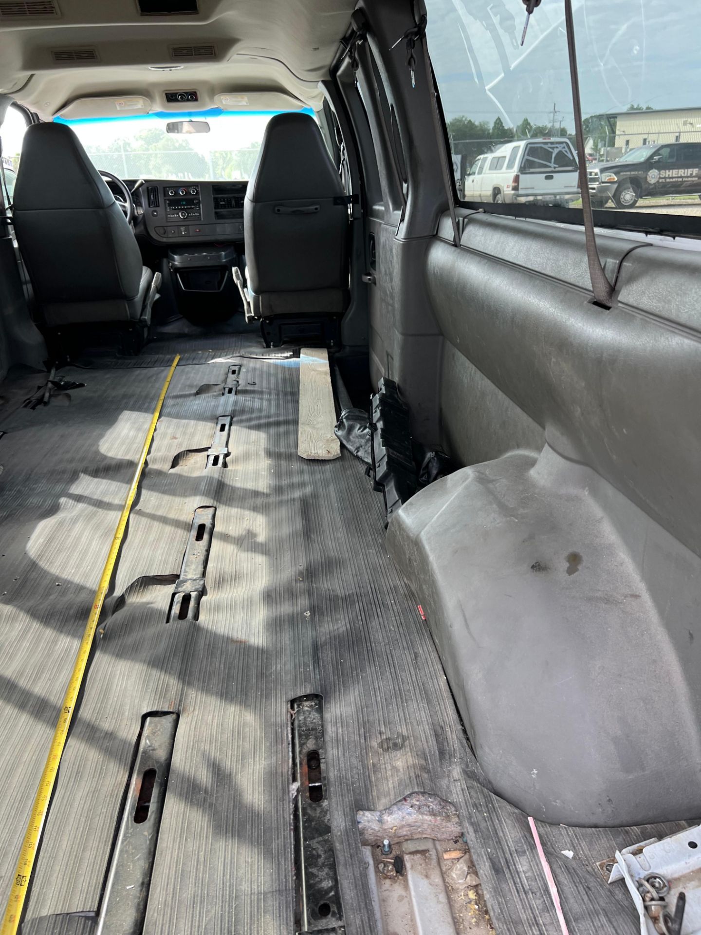 NO RESERVE! Chevrolet Express Van - Image 58 of 67