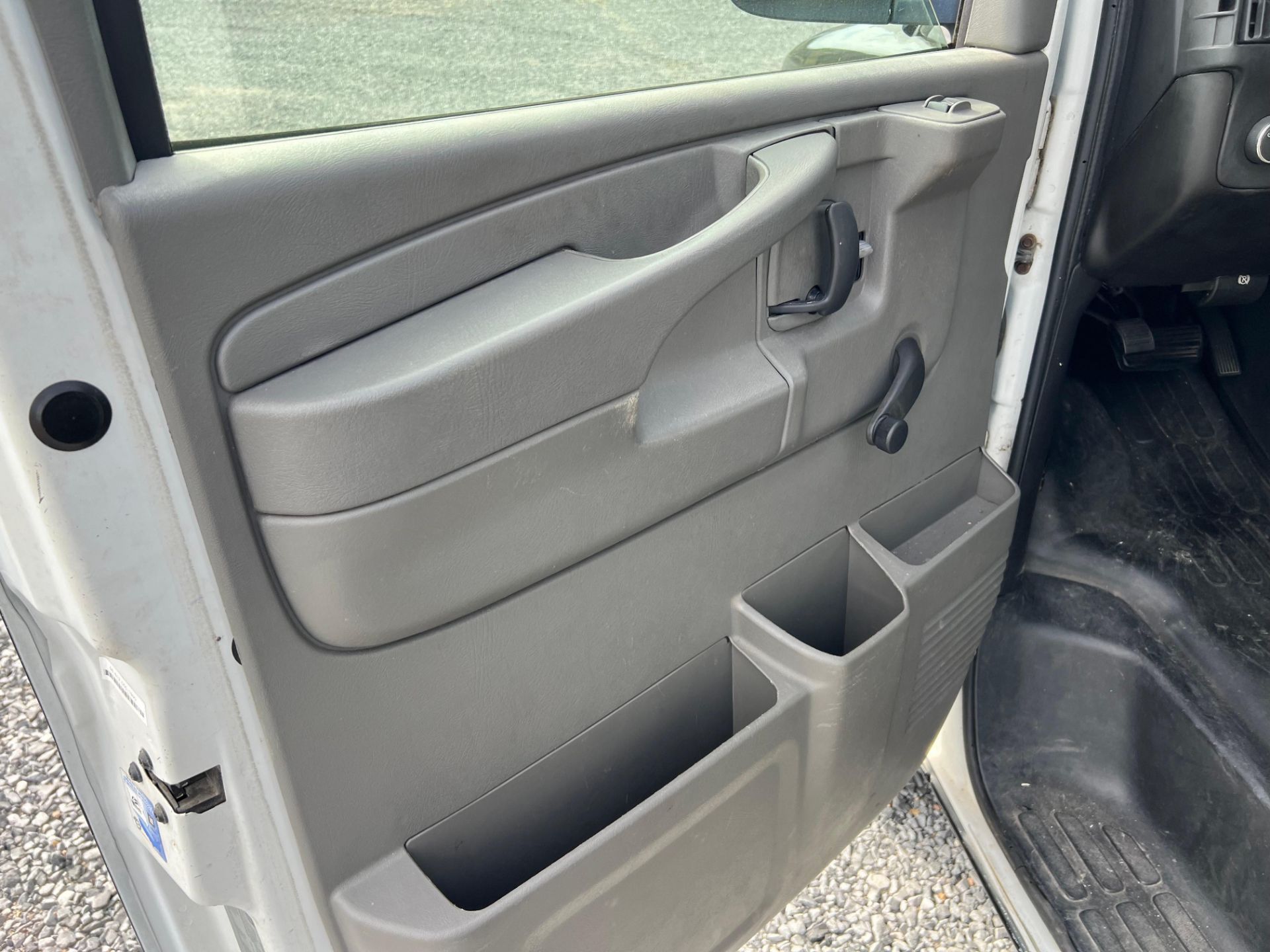 NO RESERVE! Chevrolet Express Van - Image 36 of 67