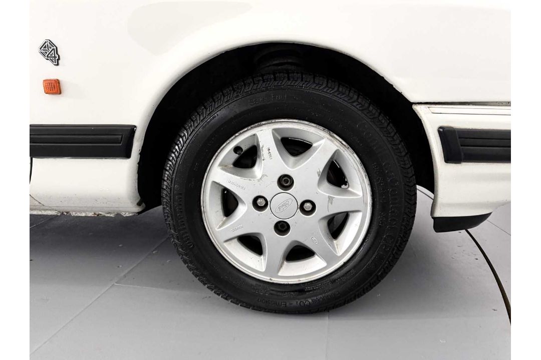 1989 Ford Sierra XR4X4 - Image 14 of 34