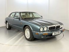 1998 Jaguar XJ8