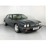 1995 Jaguar XJR
