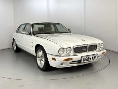 1997 Jaguar XJ8