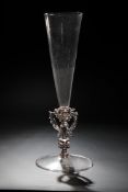 Hohes Flügelglas