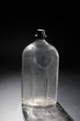 Schnapsflasche mit Zinnschraubverschluß