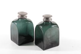 Paar Vierkantflaschen, wohl Apothekerflaschen