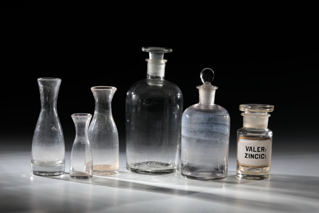 Konvolut sechs Apothekergläser - Bild 1 aus 2
