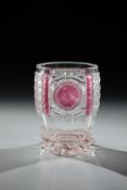 Becher mit Monogramm