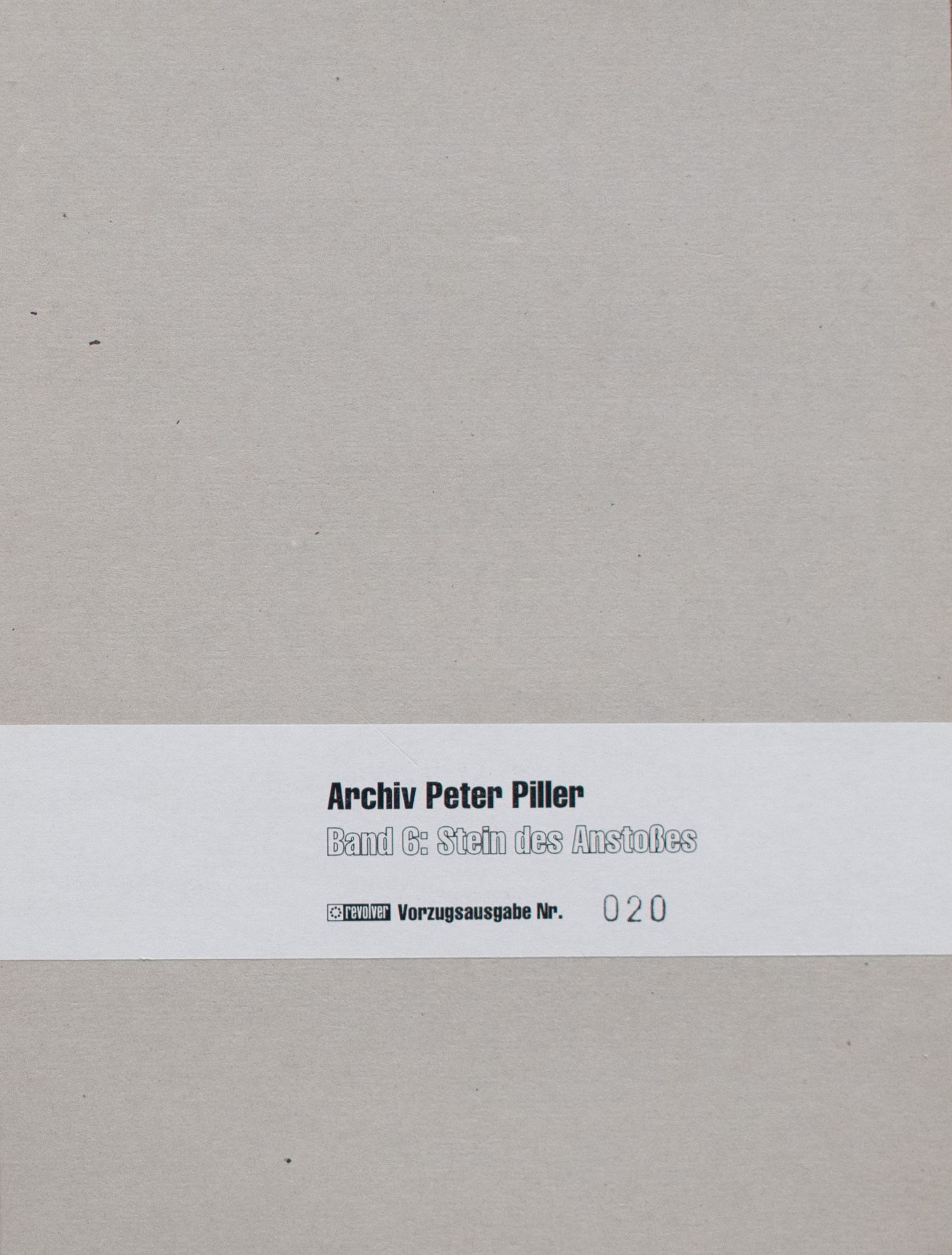 Peter Piller | Archiv Peter Piller Band 1 und 6 | Zeitungsausschnitt und Buch | 2001/2002 - Bild 6 aus 6