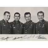 Kosmonauten Gagarin, Nikolajew, Popowitsch und Titow | Gruppenbild m Autogrammen | 1965