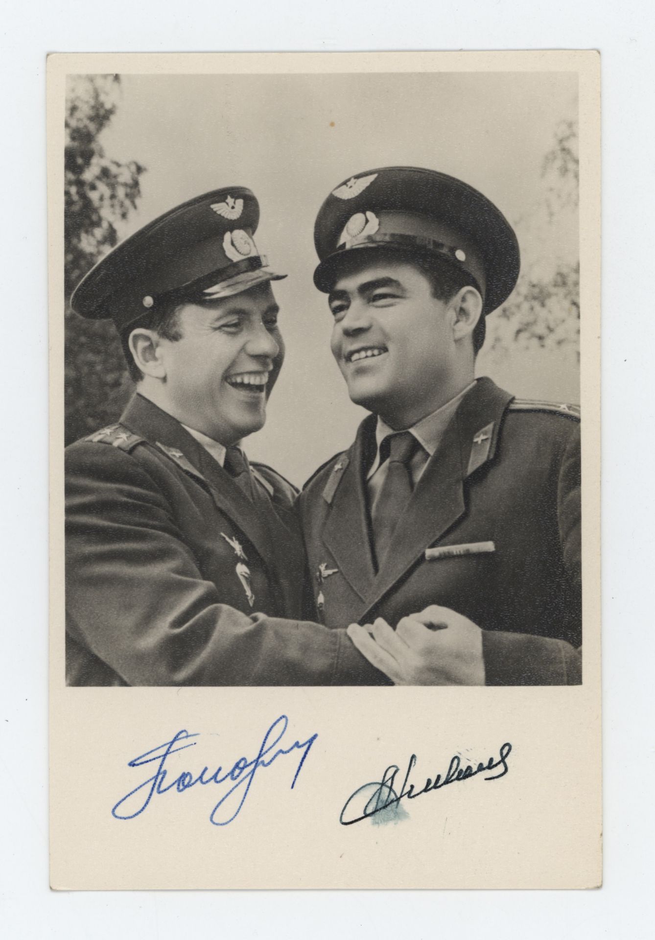 Kosmonauten Nikolajew und Popowitsch | Gruppenbild mit Autogrammen | Fotodruck | 1965 - Bild 3 aus 4
