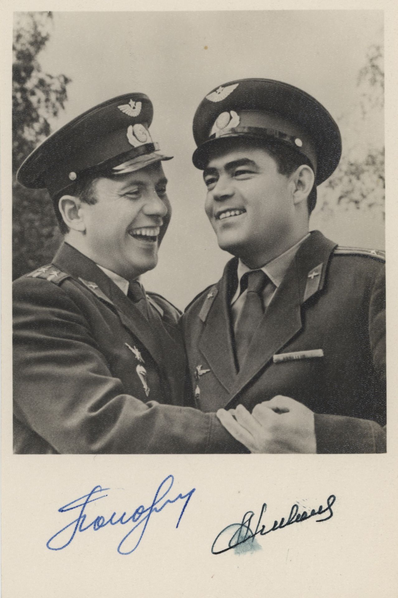 Kosmonauten Nikolajew und Popowitsch | Gruppenbild mit Autogrammen | Fotodruck | 1965