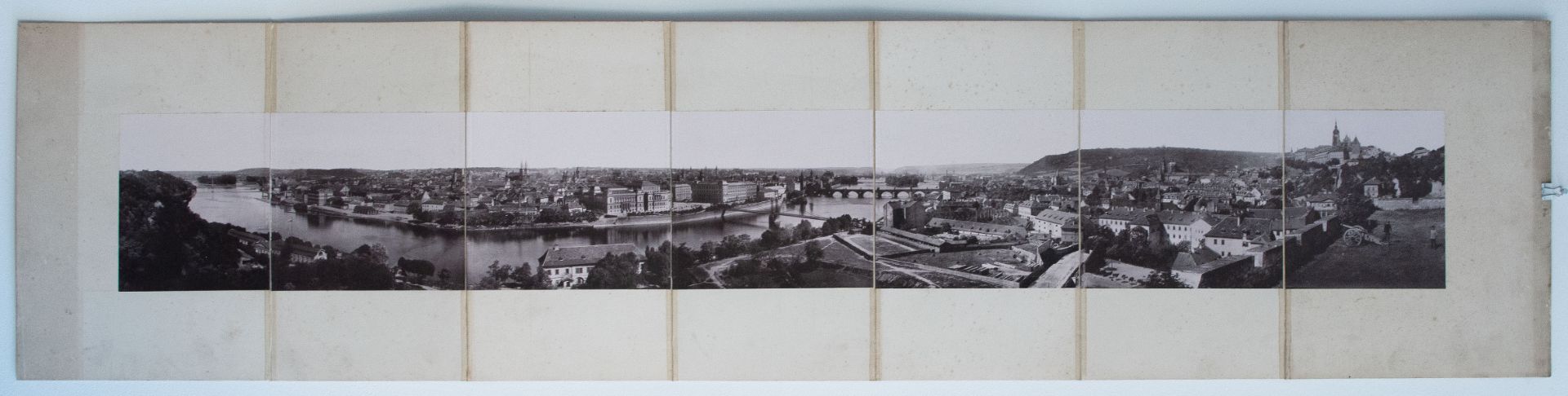 Unbekannter Fotograf | Panorama von Prag | Fotografie | 1880er Jahre - Bild 3 aus 8