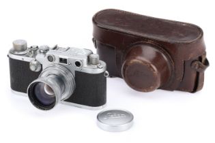 A Leica IIIc 35mm Rangefinder Camera,