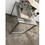 S/S TABLE.