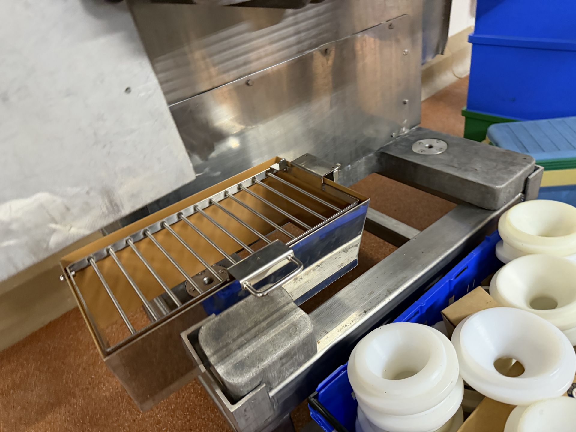 RHEON KN400 ENCRUSTING MACHINE + SPARES + MANUAL - Image 13 of 14