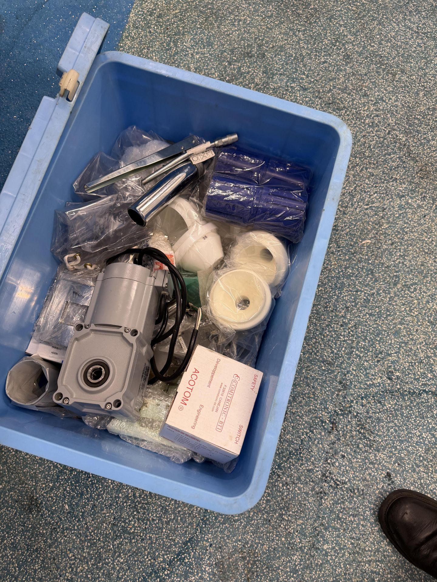 RHEON WN055 ENCRUSTING MACHINE. + SPARES + MANUAL - Image 8 of 9