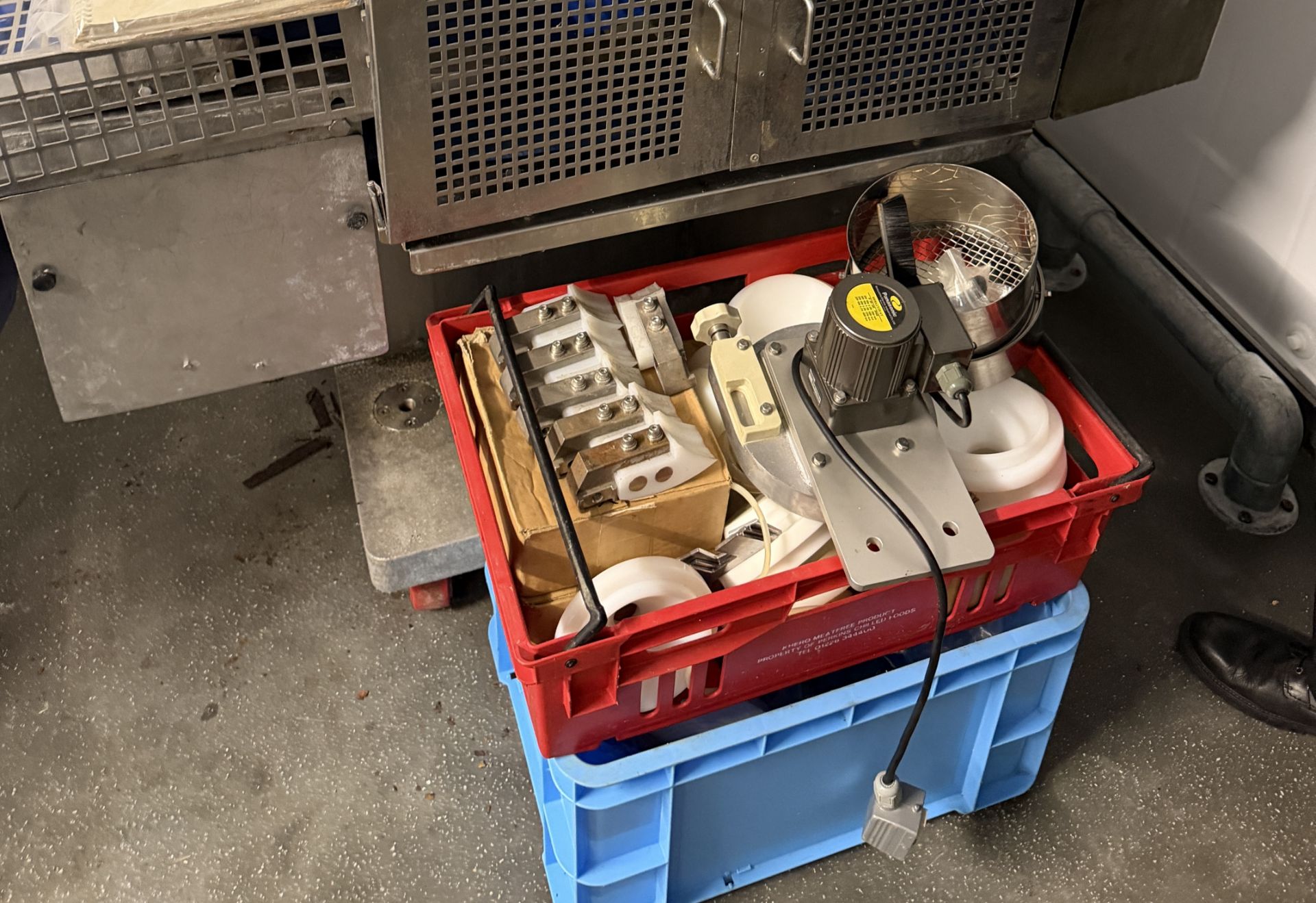 RHEON KN400 ENCRUSTING MACHINE. + SPARES + MANUAL - Image 2 of 6