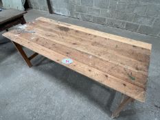 NO VAT Folding table