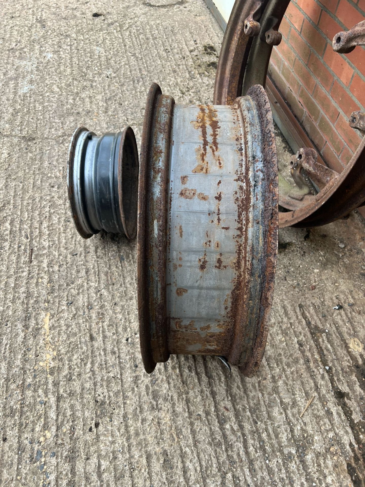 Selection of wheels - Pr of Massey Ferguson row crop rear wheels, single Massey Ferguson front row - Image 6 of 8