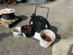 NO VAT Banding machine with straps, clips, cutter & clamps