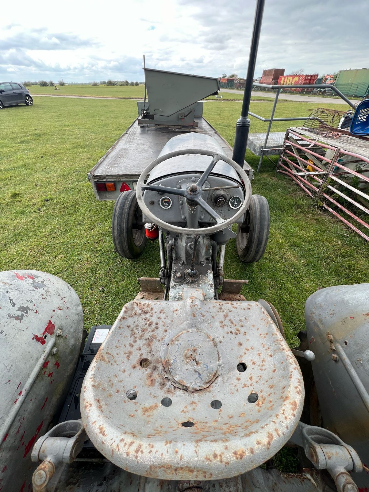 NO VAT 1957 Grey Massey Ferguson Tractor - Image 7 of 9