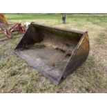 Grain bucket, pin & cone brackets