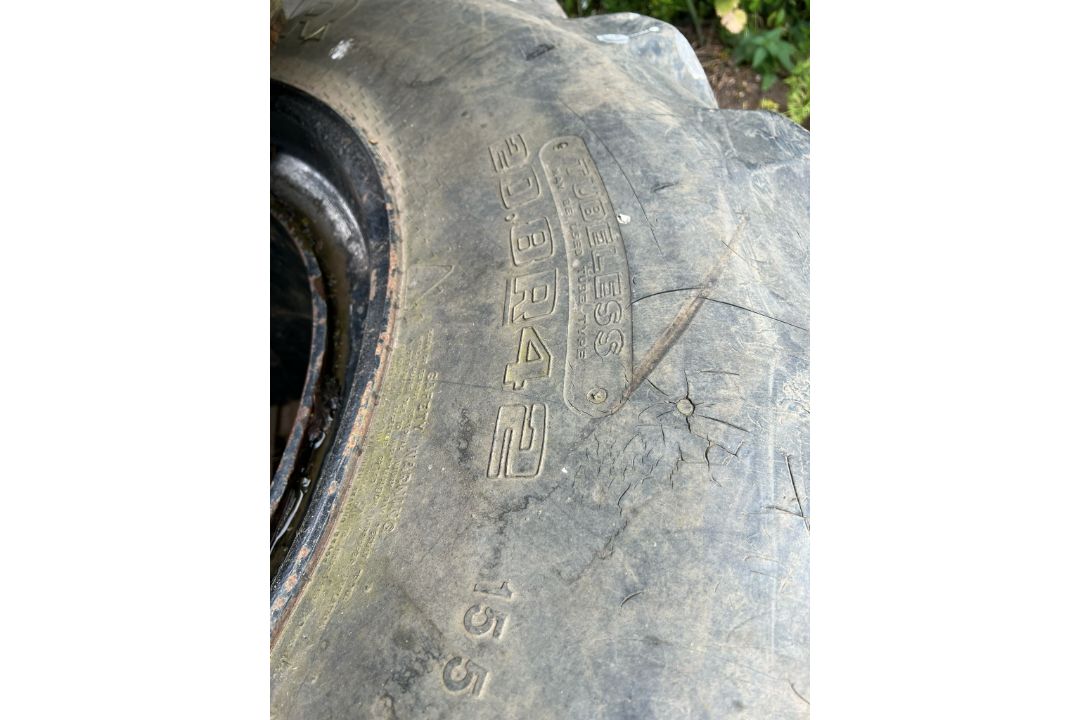 Stocks dual wheels & tyres 20.8R42 - Image 3 of 3