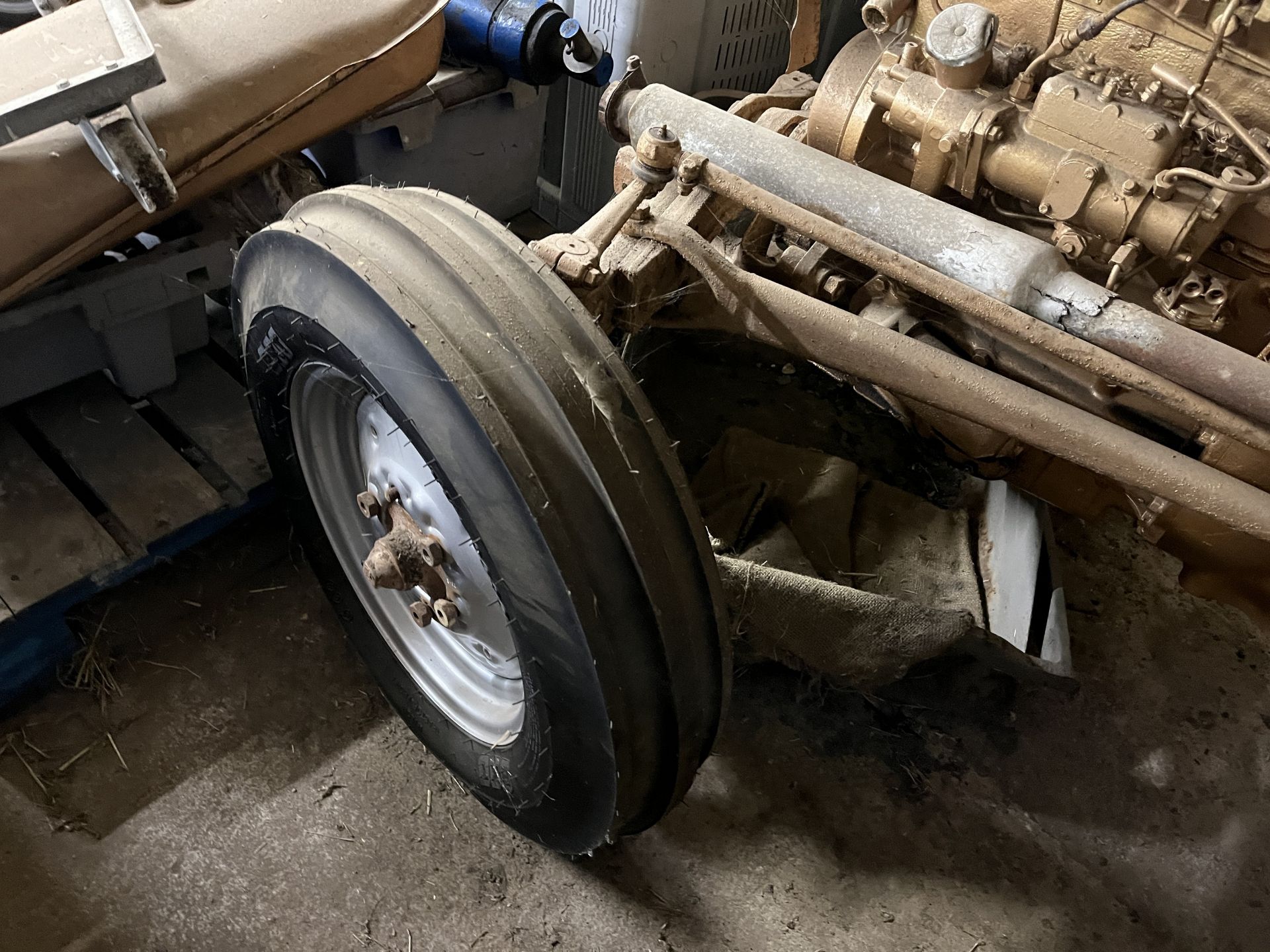 NO VAT Massey Ferguson Goldseal tractor, rebuilt engine, unfinished project - Image 4 of 5