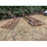 Heap of metal gates