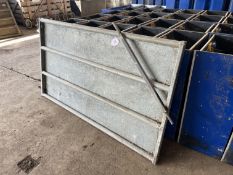 76" x 43" heavy duty pig gate