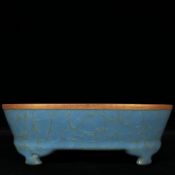 Song Dynasty official kiln blue glaze crackle pattern rimmed inscription carved with a lady narcissu