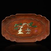 Rosewood plate inlaid with seashells. Weight: 1012 grams.