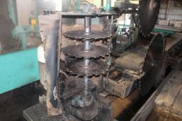 Helle 3 Saw Vertical Edger